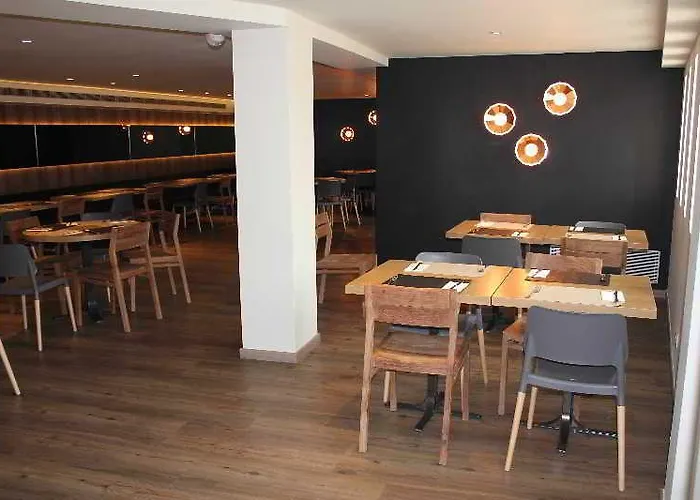 Hotel Dos Rios Origen 2* Aínsa